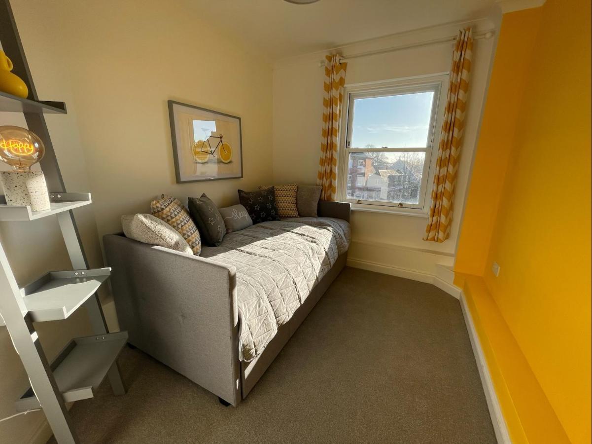 East Walls Apartment Chichester Exterior foto